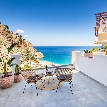Yploui Suites 카르파토스 외부 사진