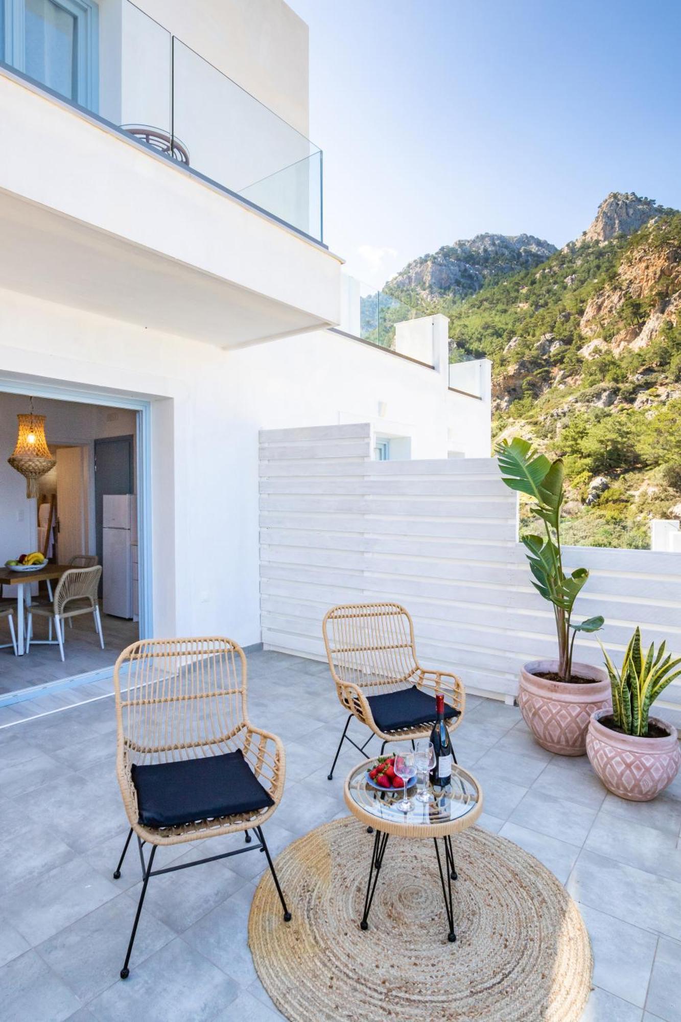 Yploui Suites 카르파토스 외부 사진