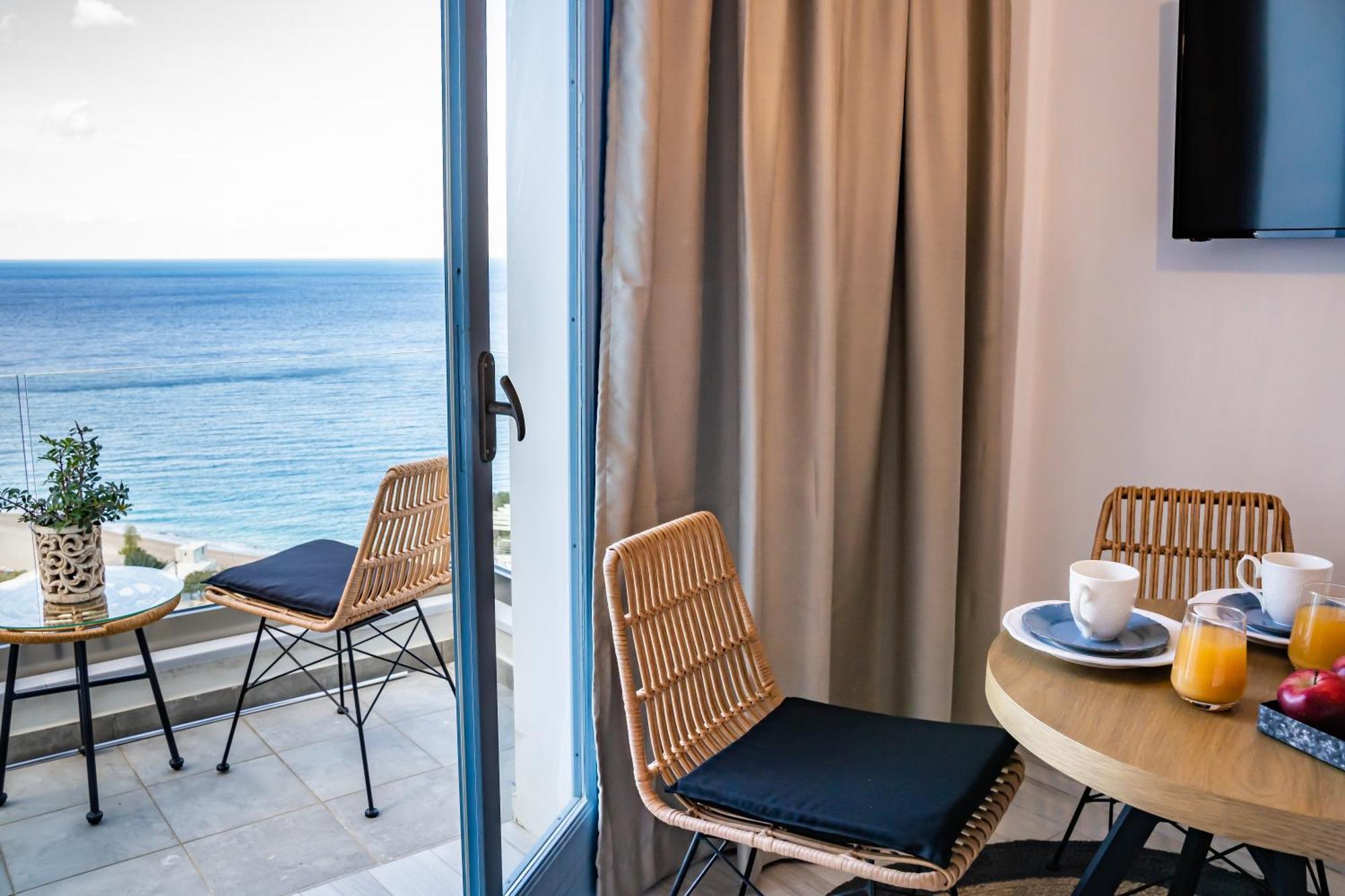Yploui Suites 카르파토스 외부 사진