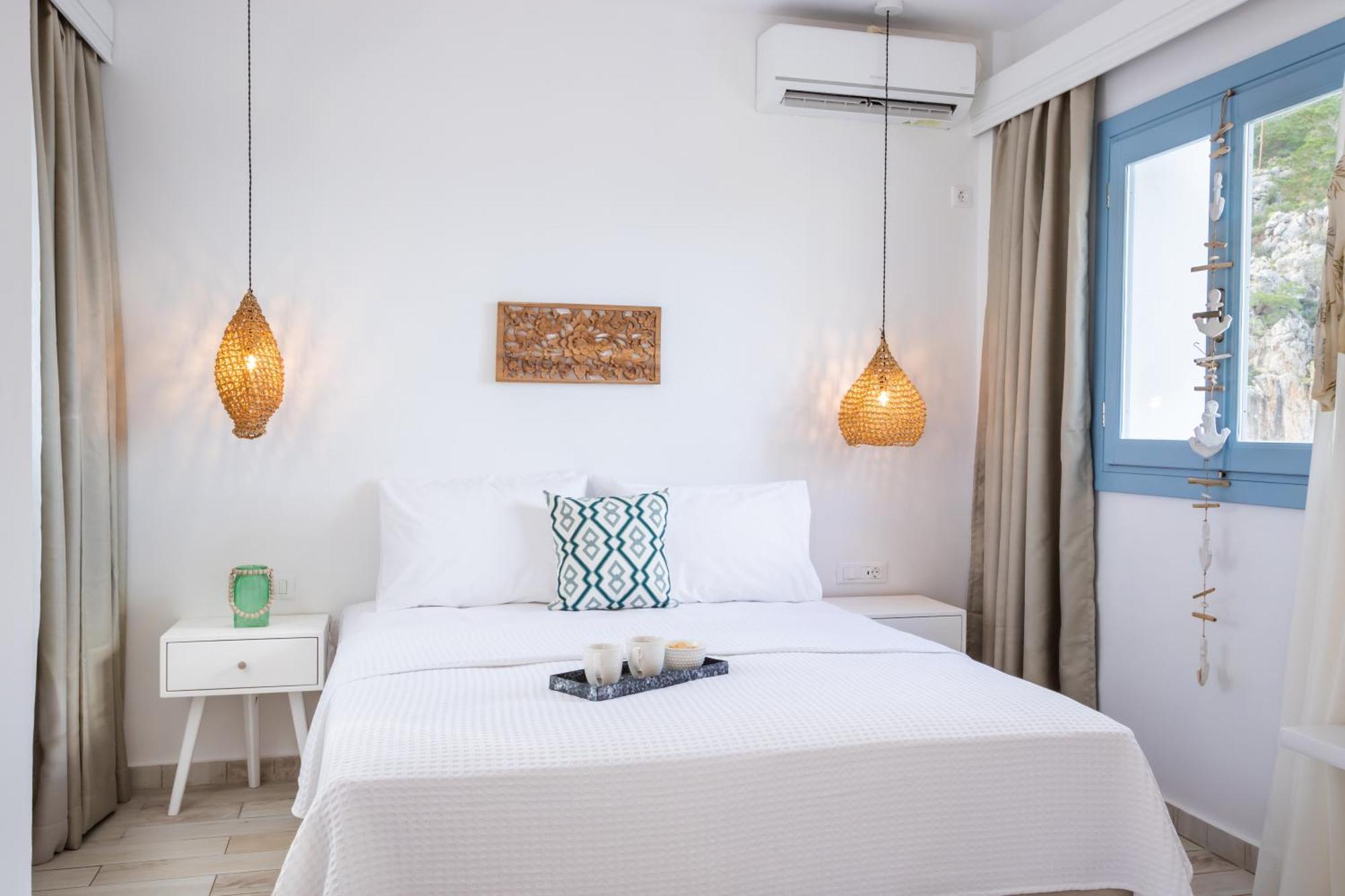 Yploui Suites 카르파토스 외부 사진