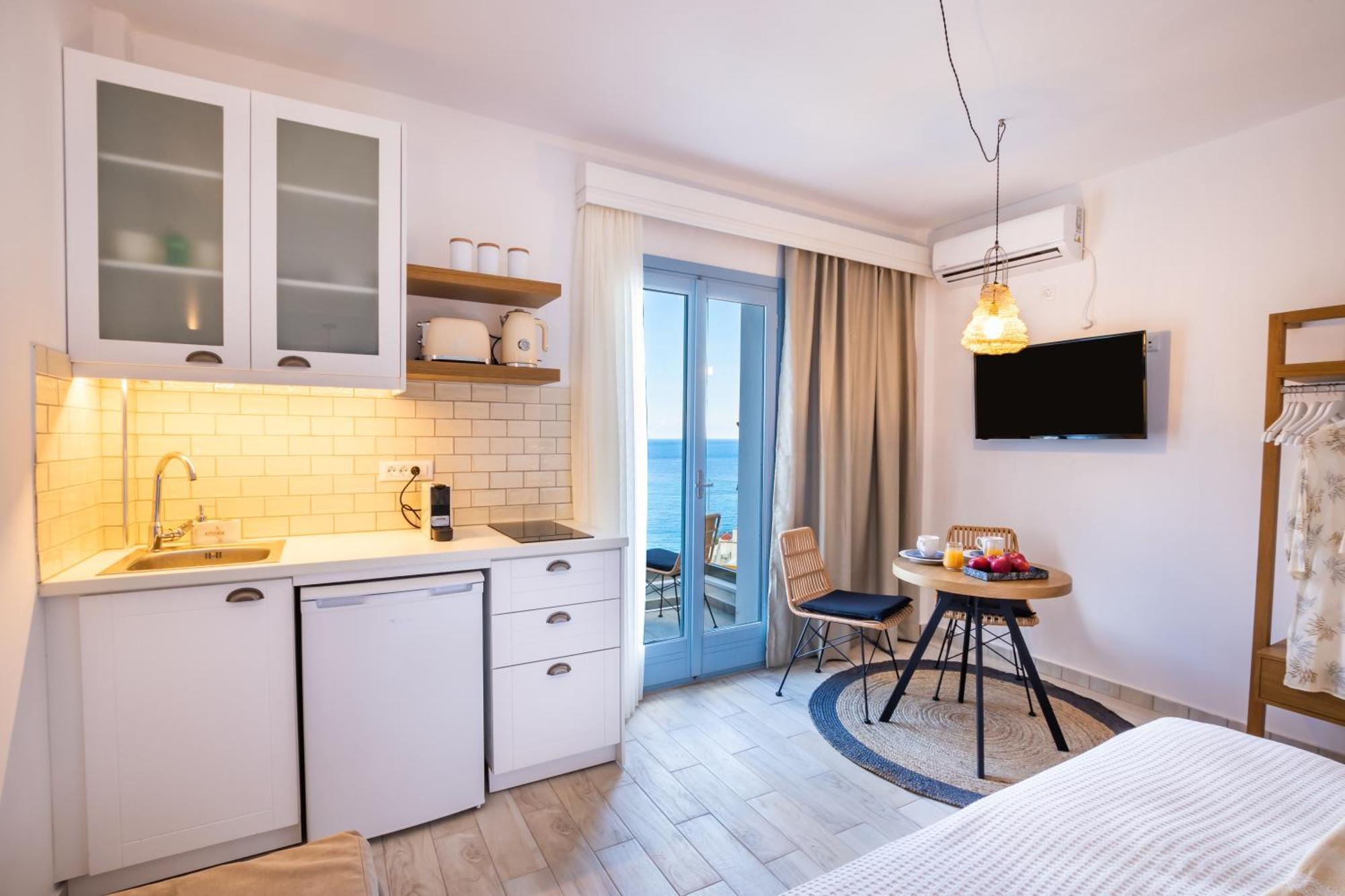 Yploui Suites 카르파토스 외부 사진