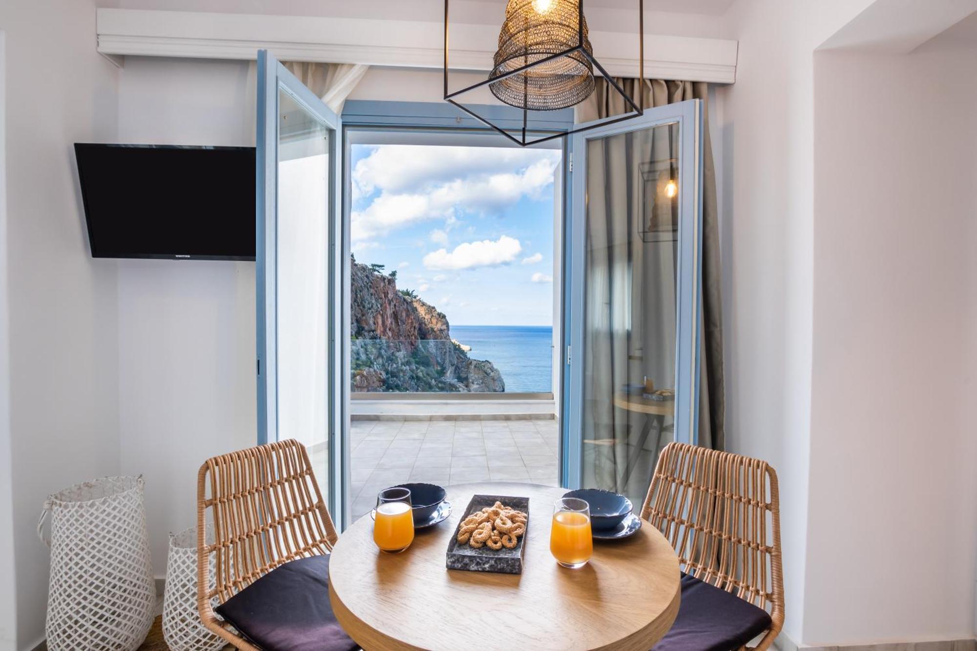 Yploui Suites 카르파토스 외부 사진