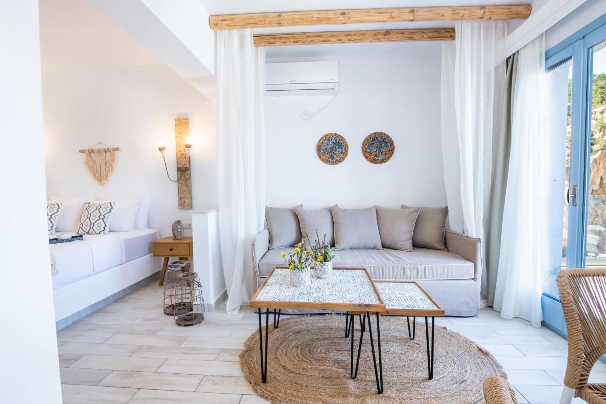 Yploui Suites 카르파토스 외부 사진