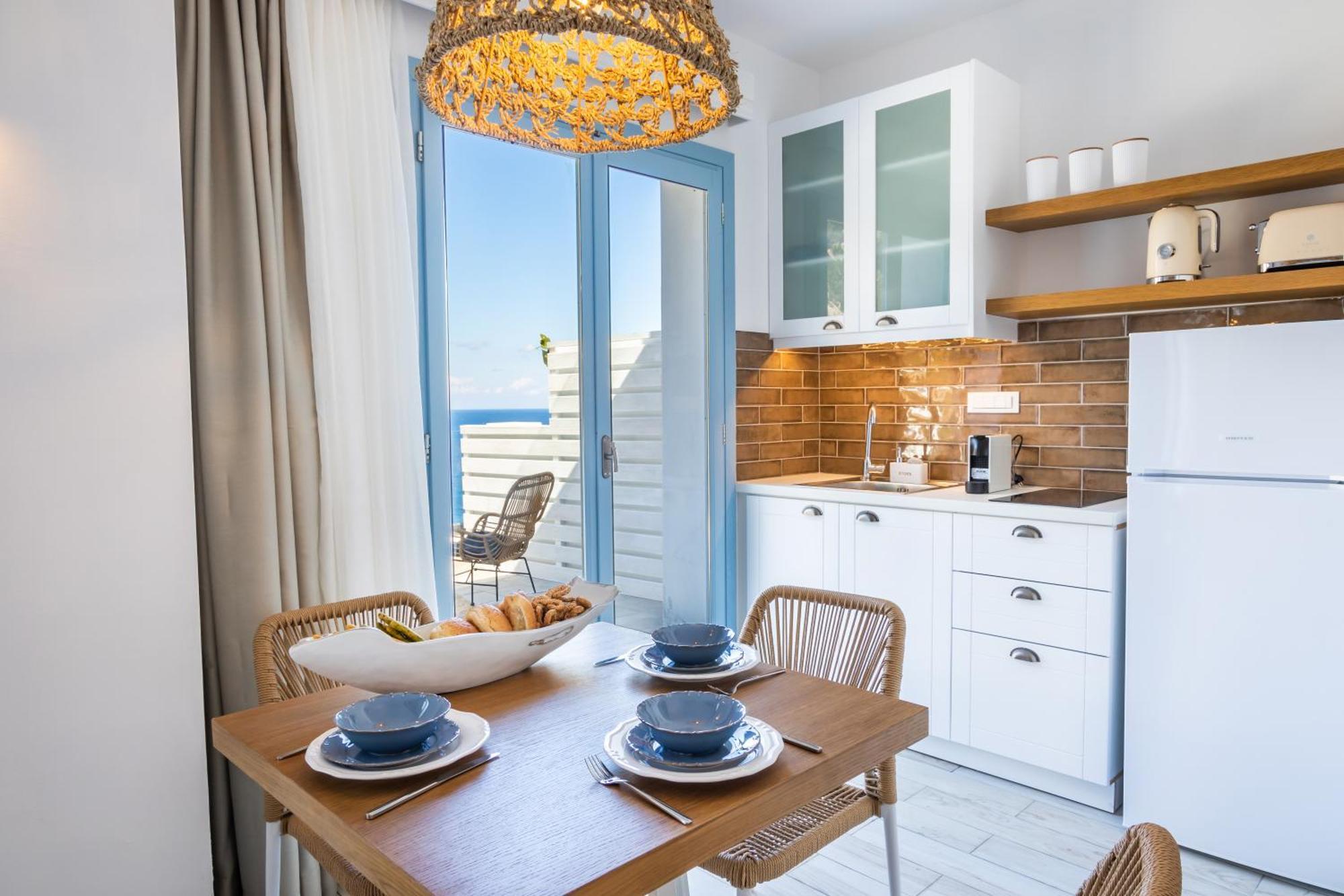 Yploui Suites 카르파토스 외부 사진
